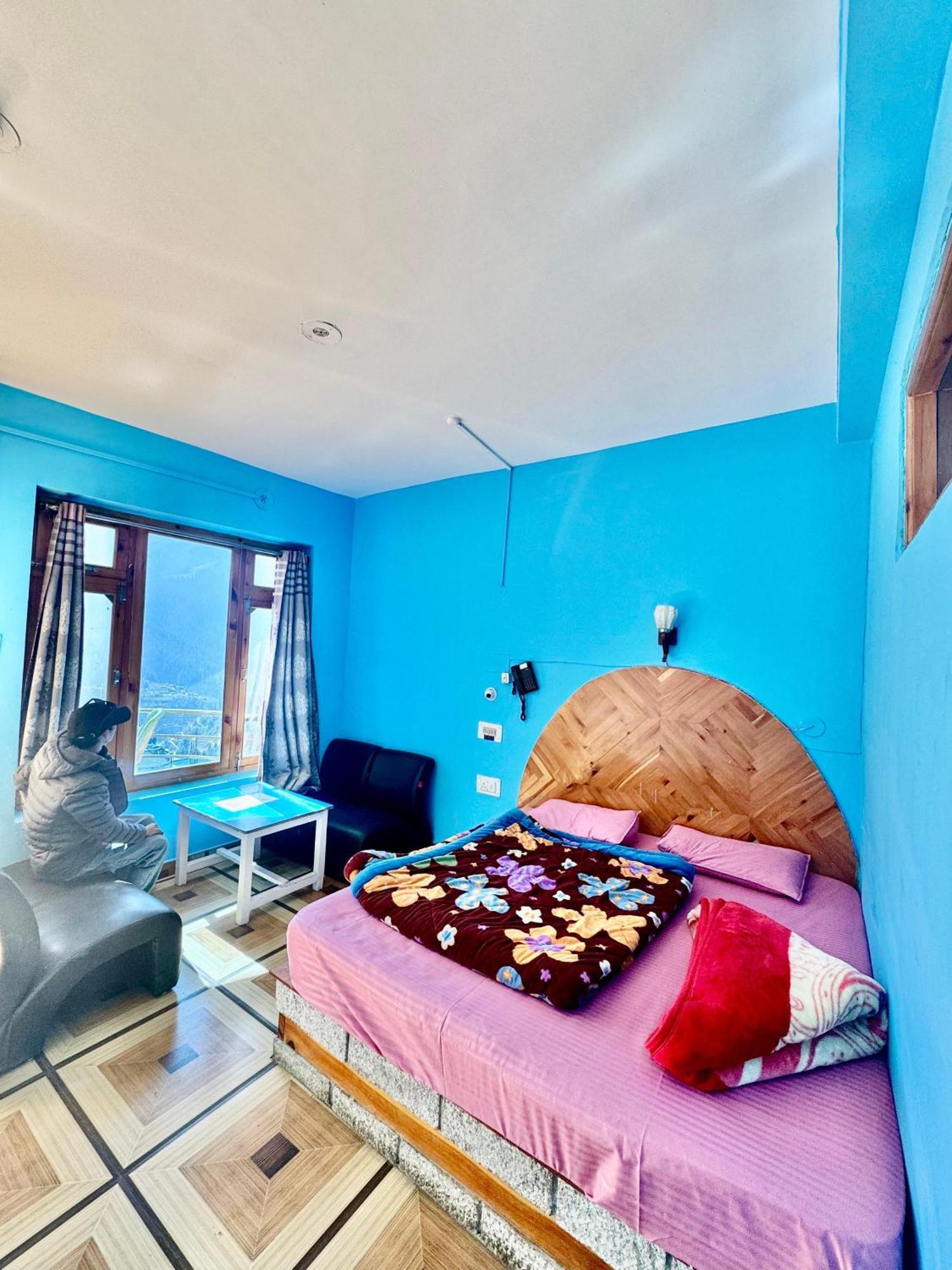 Hotel 19 Tosh ภายนอก รูปภาพ