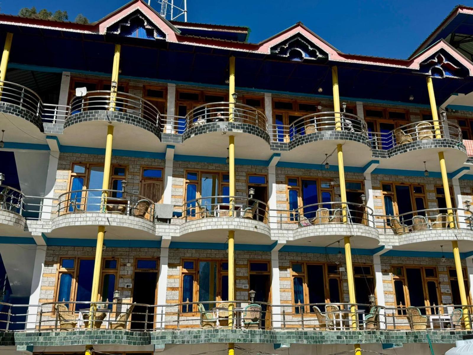 Hotel 19 Tosh ภายนอก รูปภาพ