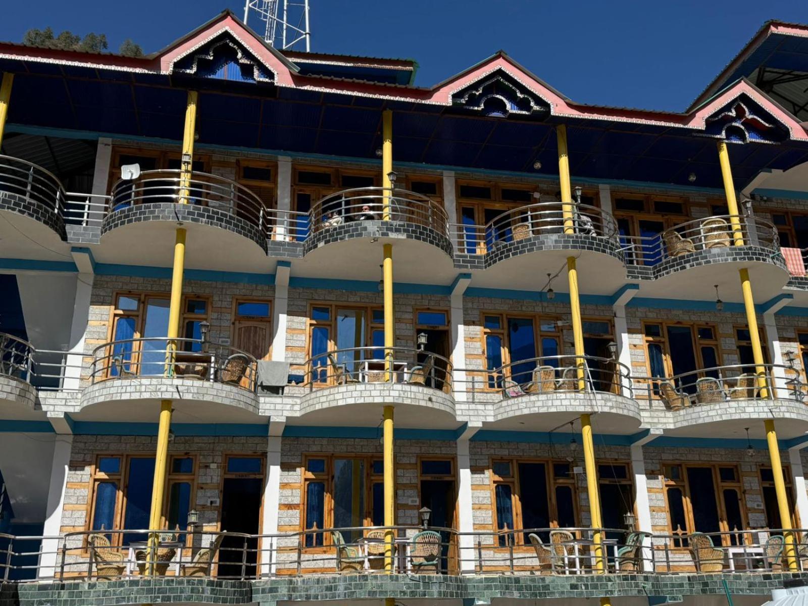 Hotel 19 Tosh ภายนอก รูปภาพ